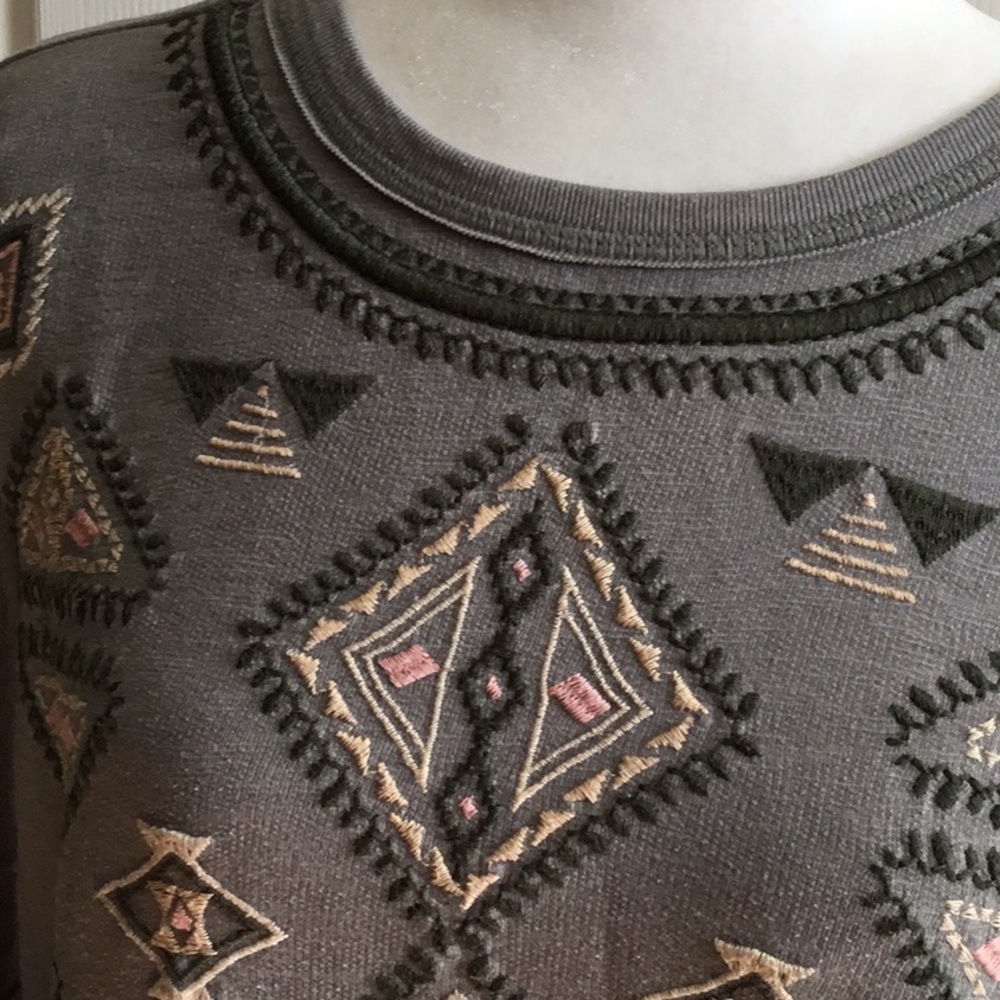 Green Embroidered Geometric Boho Slub Knit L Top 3/4 Sleeve Crew Neck Pullover - Picture 2 of 6